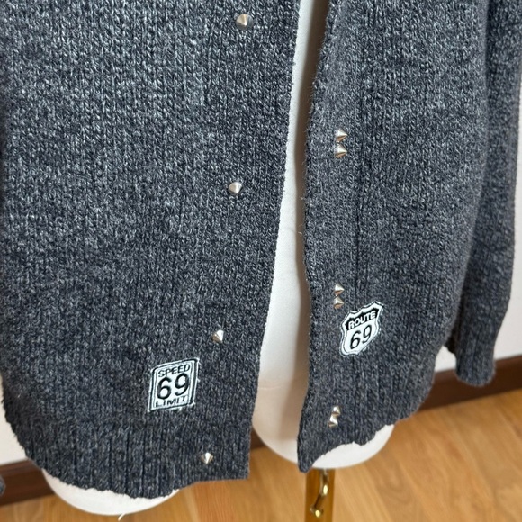 Vintage Upcycled "Obey Propaganda 1989 all city" Grey Shawl Cardigan, Size S. - Picture 7 of 11